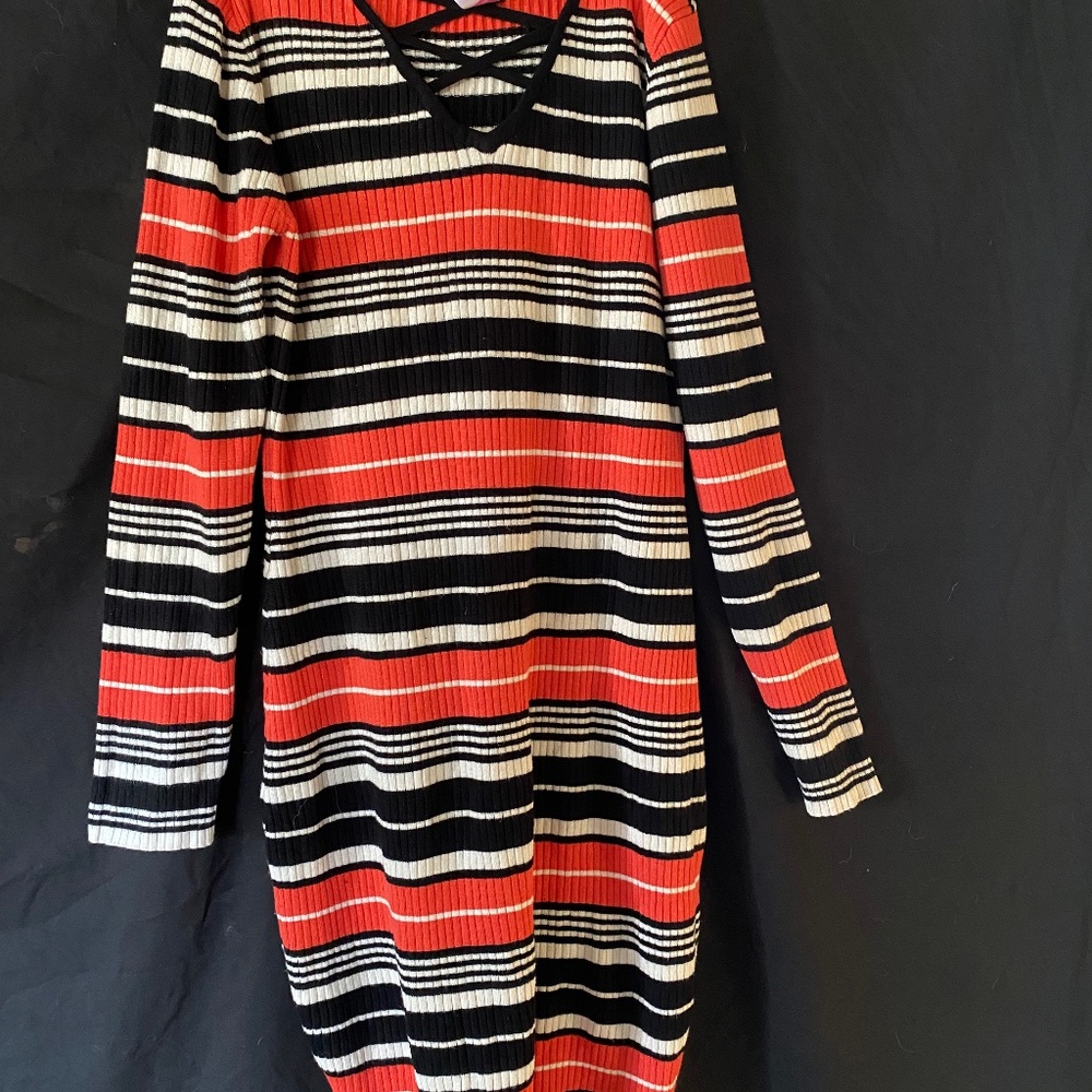 Women’s No Boundaries dress. Size XL(15-17)